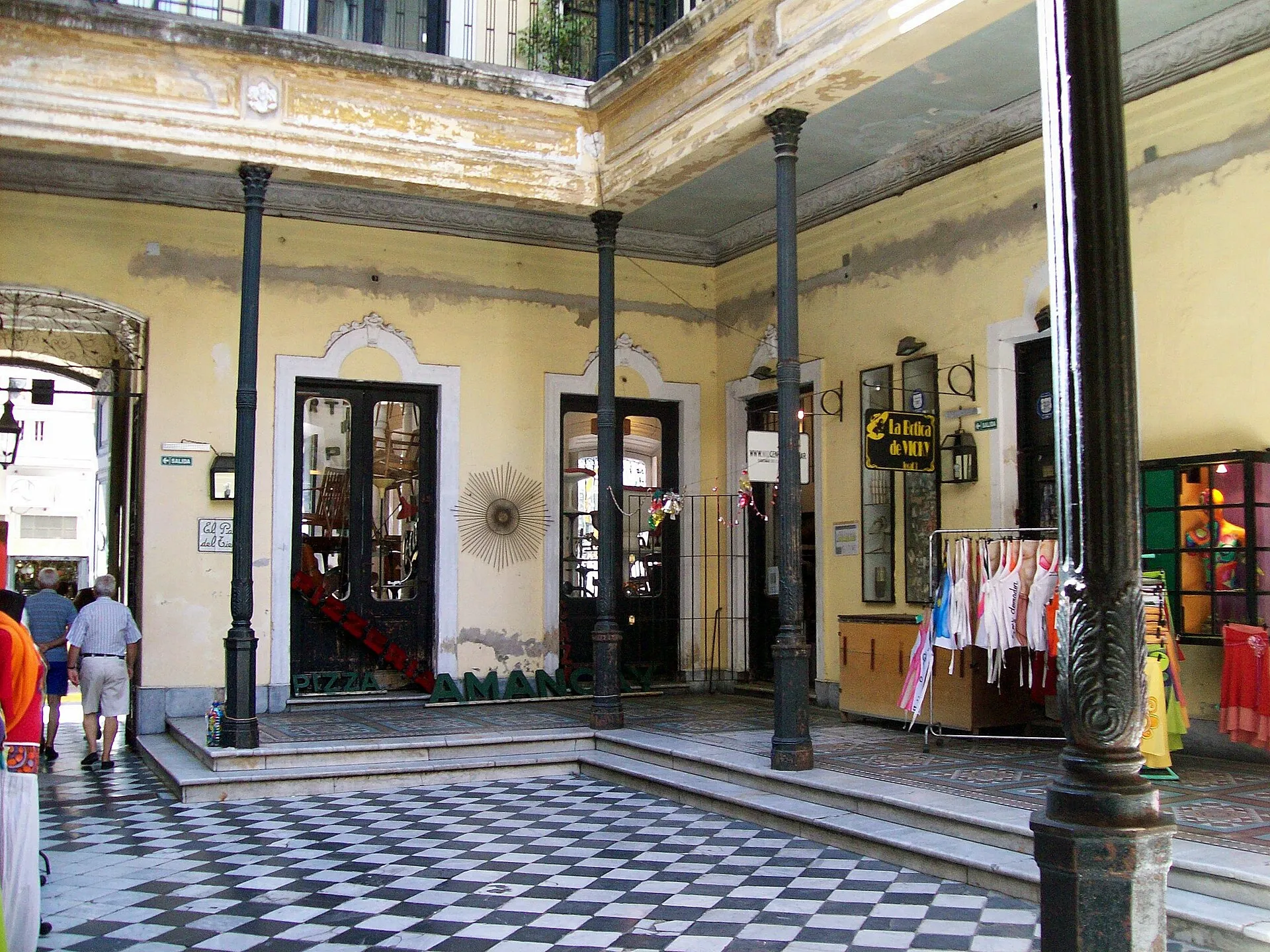 Galería de la Defensa: A Mansion That Reinvented Itself
