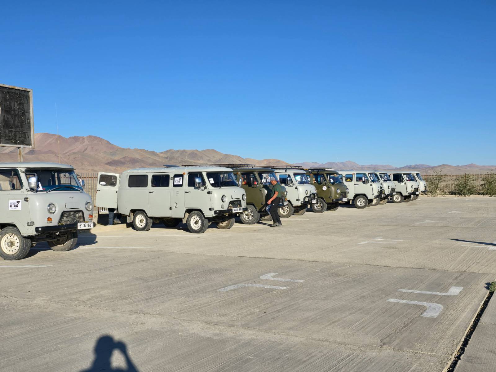 Daurenbek Sakhuan – Motorcycle guides in Mongolia