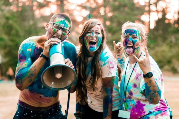 Stärke dein Team: Entdecke die besten Teambuilding-Erlebnisse in deiner Nähe