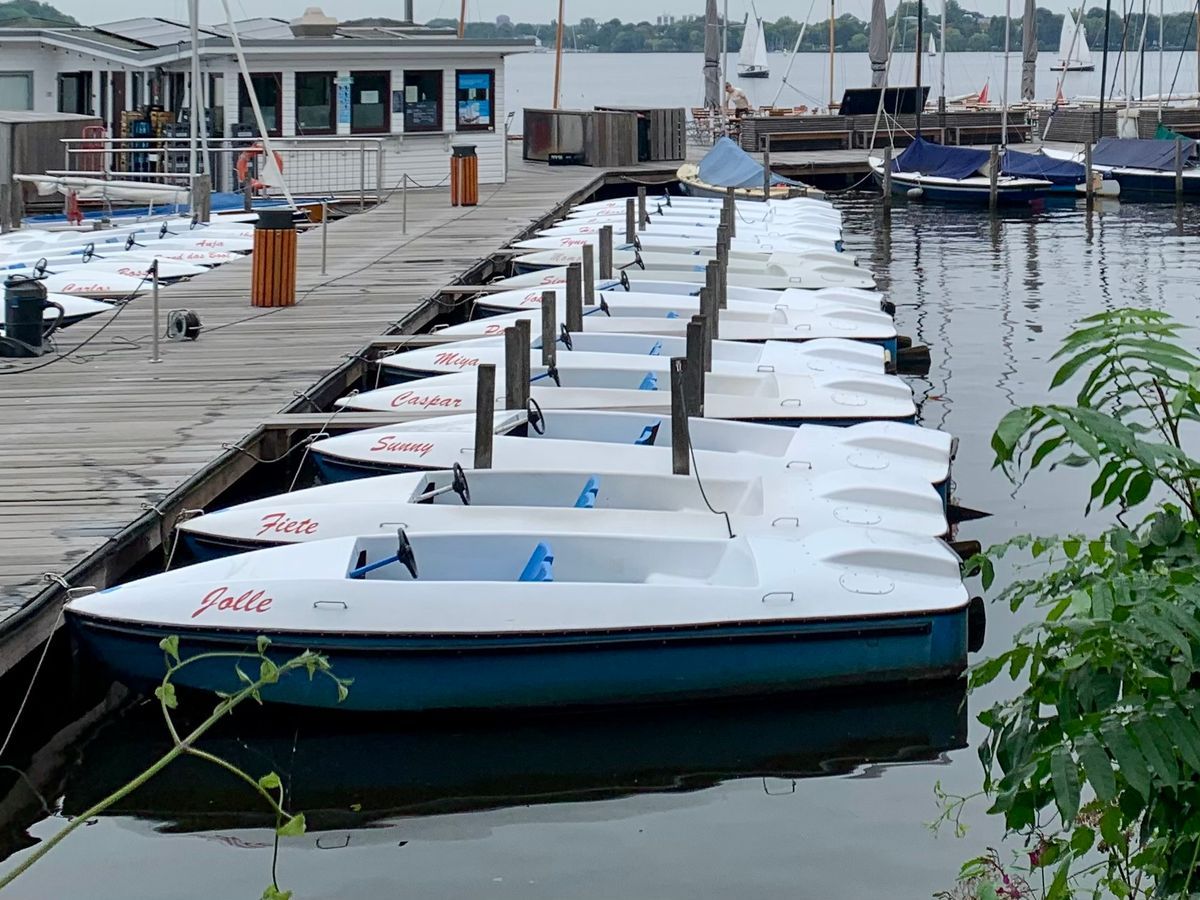 Tretboot barca - an der Alster: Bild Nr. 1