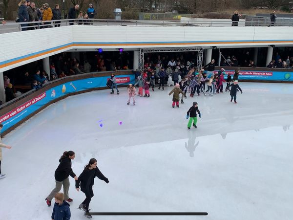 Schlittschuh EisArena Hamburg: Bild Nr. 2