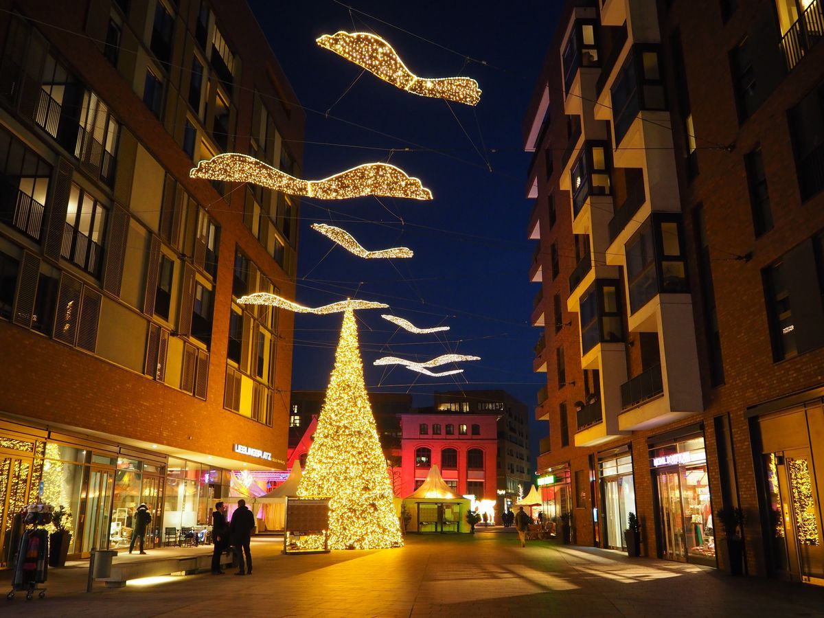 Weihnachtsmarkt Quartiersmanagementgemeinschaft Überseequartier GbR: Bild Nr. 1