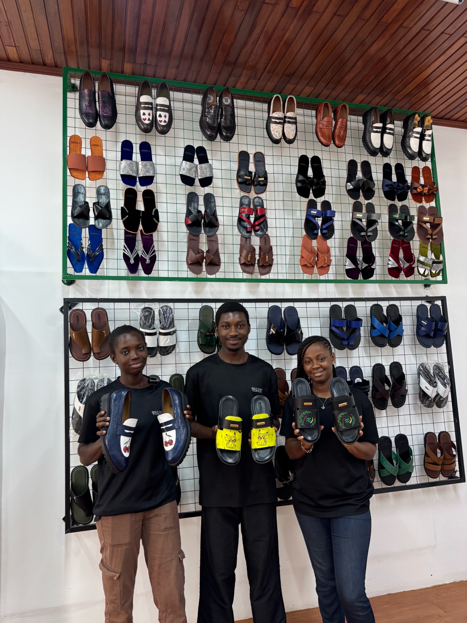 Sandal Paint and Sip gallery 2