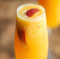 Bubbles | Vinho Branco |  Pêssego Royale |  Um espetáculo dourado e borbulhante