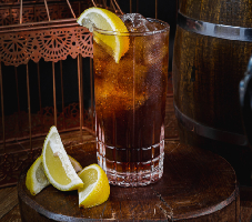 Whisk & Cola | Simples, clássico e irresistível 🥃🍹🍋