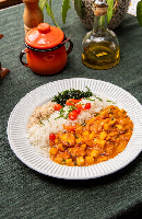 Moqueca vegana de banana da terra e palmito