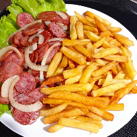 Calabresa Acebolada com Fritas