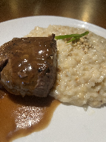 RISOTO DE CASTANHA COM MEDALHAO DE FILÉ MIGNON