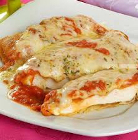 Parmegiana de Frango p/ 3 pessoas