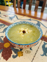Caldo de batata com alho poró