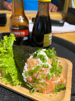 2 Temaki Hot Skin + 1 Temaki Hot Filadélfia Premium