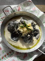 Ravioli Nero Gorgonzola