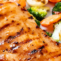 Filé de frango FIT na parrilla ( 300g in natura ) + 200g LEGUMES grelhados | Serve 1 adulto