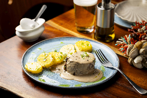STEAK AU POIVRE VERT