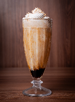 Café cremoso ao caramelo