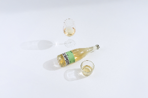 TAÇA BRANCO SUSPEITO