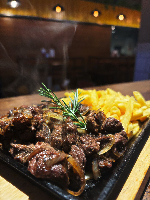 Filé com fritas