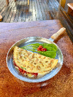 Omelete Caprese - Queijo,Tomate e Manjericão