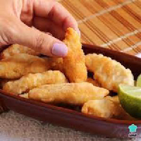 Iscas de peito de frango empanado 250g