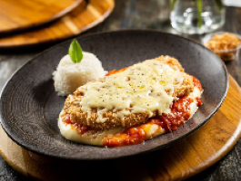 Frango à Parmegiana