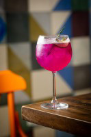 Gin tônica pitaya