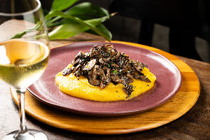 Purê com mix de cogumelos