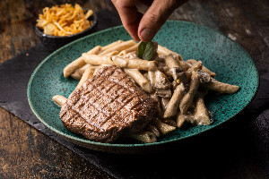 Penne ao Creme de Cogumelos