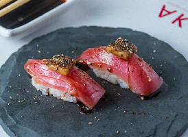 NIGUIRI DE ATUM COM FOIE GRAS - 02 UND