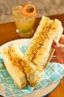 Sanduíche de Salpicão (Chicken Salad Sandwich / Sándwich de Ensalada de Pollo)