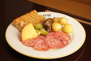 Prato de Frios (Cold Cuts Platter / Plato de Embutidos)