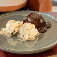 Petit Gateau do Graza com Sorvete de Creme