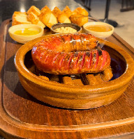 SCHNAPSWURST - LINGUIÇA BLUMENAU FLAMBADA