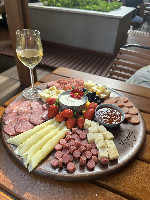 TÁBUA SCHORNSTEIN (Queijos Vermont de Pomerode e embutidos OLHO)