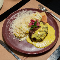 Massa com Filé Mignon Escalope