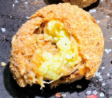 Bolinho Mineiro ! Torresmo com Queijo Minas