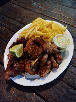 Frango a Passarinho com Fritas