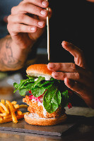 Sanduíche de Frango empanado