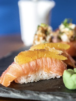 NIGUIRI DE SALMAO BRULEE - 02 Und.