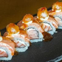 URAMAKI AZU - 08 Und.