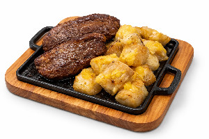 Picanha com Mandioca na manteiga de garrafa