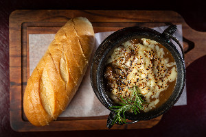 Filé ao molho de cerveja preta