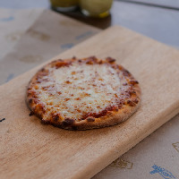 ESFIHA MUHAMMARA COM MUSSARELA