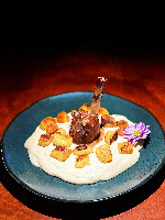 ISTINCO DE CORDEIRO AO NHOQUE NO MOLHO GRANAPADANO