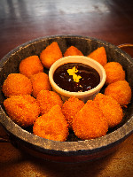 Coxinha de Frango com Requeijão