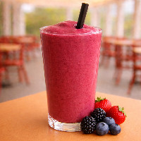 Frutas Vermelhas no Canudinho