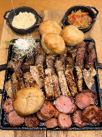 Porção Mista para Petisco (Picanha, Lombo, Linguicinha e Pão de Alho com Farofa.