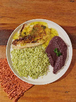 ENTRADA+ST PETER AO MOLHO LARANJA+SOBREMESA+CAFÉ OU CHÁ INCLUSO