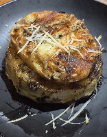 Abacacxi com queijo provolone
