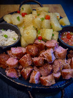 Linguiça Artesanal com Mandioca Cozida