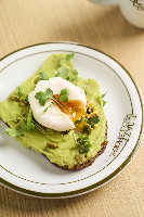 1/2 Tartine de Avocado